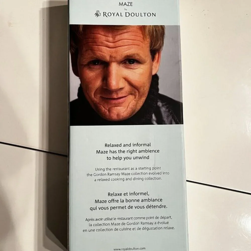 Wood Divided Server / Gordon Ramsay / Maze by Royal Doulton   (new in‎ box)